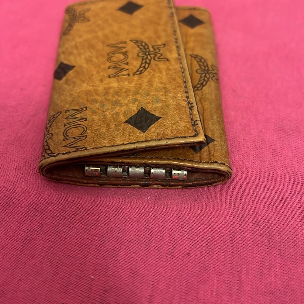 MCM 4 Consecutive Key Case - Picture 9 of 10
